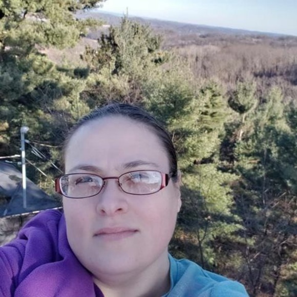 Meet your Posher, Lorra - Picture 1 of 1